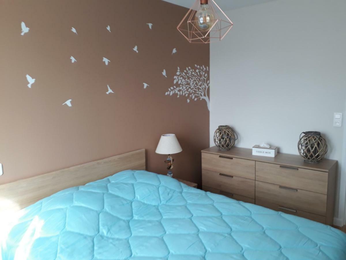 Gite " Le Vieux Noyer" Liesville-sur-Douve Екстер'єр фото